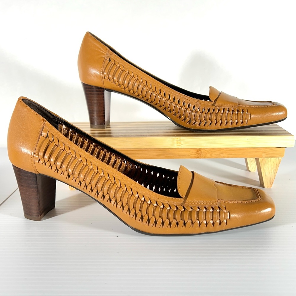 Etienne Aigner Sz 9M Genuine Leather Loafer Pump Heel Brown Drew Closed Toe - Picture 5 of 14